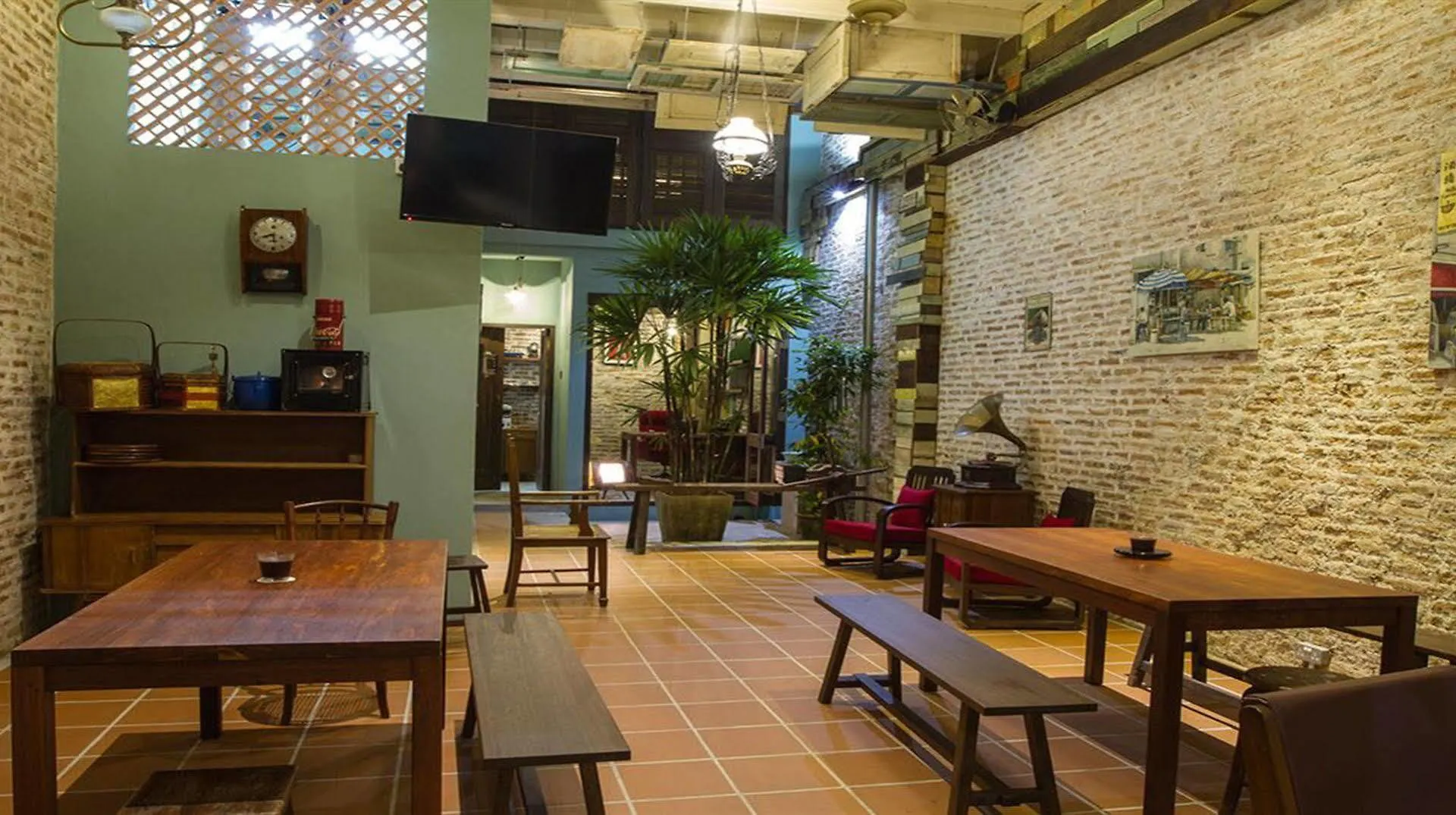 You Le Yuen Georgetown